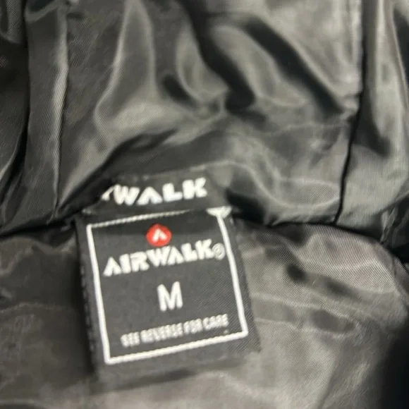 EUC Airwalk Jacket Unisex puffer with hood. Size M - Picture 15 of 16